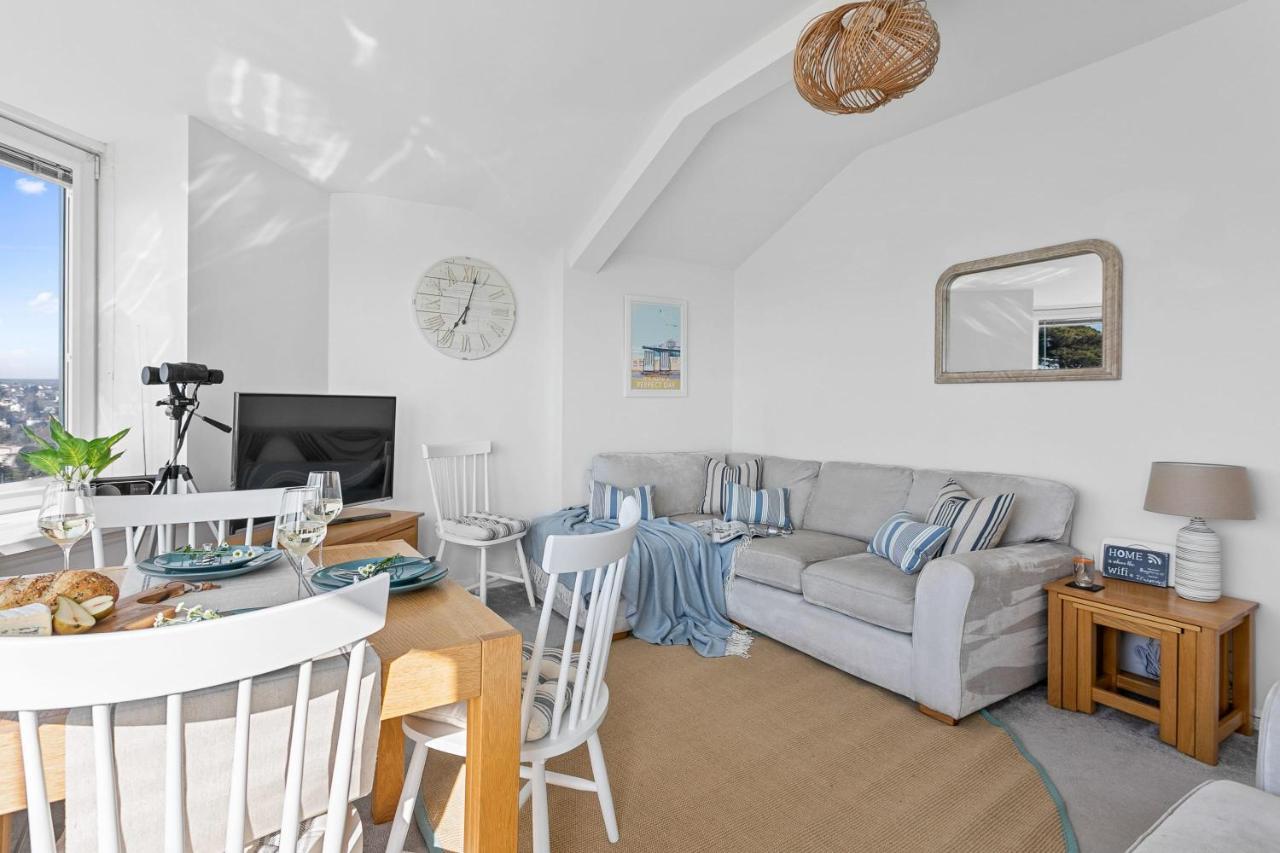 Wellswood Apartment - Sunny Apartment With Stunning Sea Views And Private Balcony Torquay Exterior foto